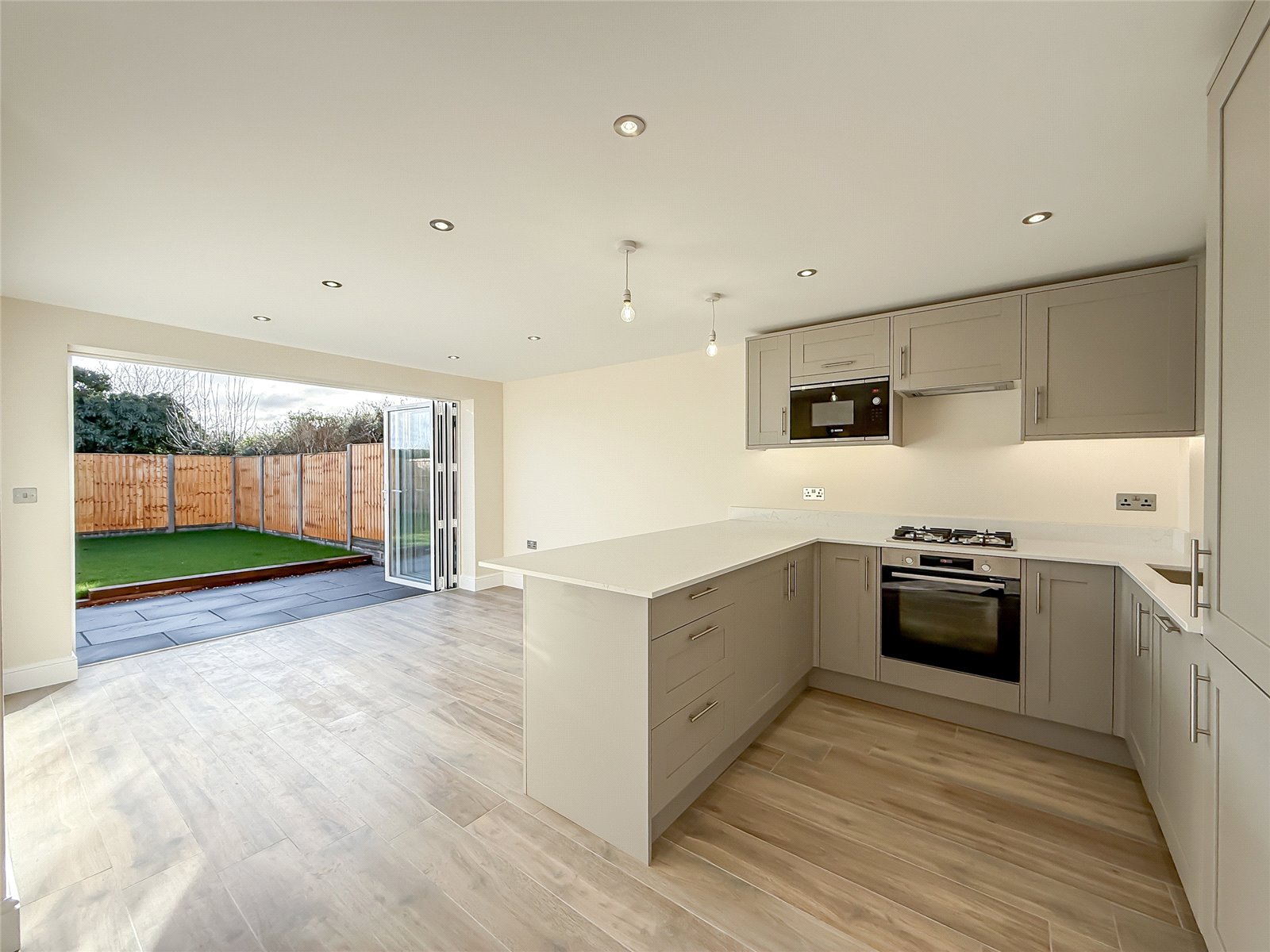3 bed detached house for sale in Necton Road, Wheathampstead, Hertfordshire, AL4 - Property Image 7