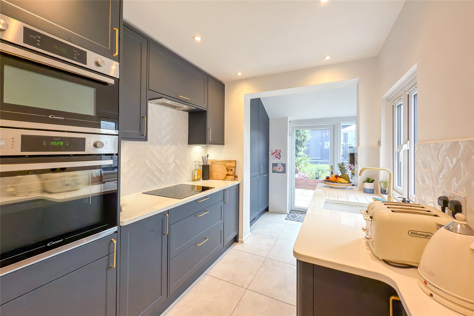 2 bed terraced house for sale in Arthur Road, St. Albans, Hertfordshire, AL1  - Property Image 4