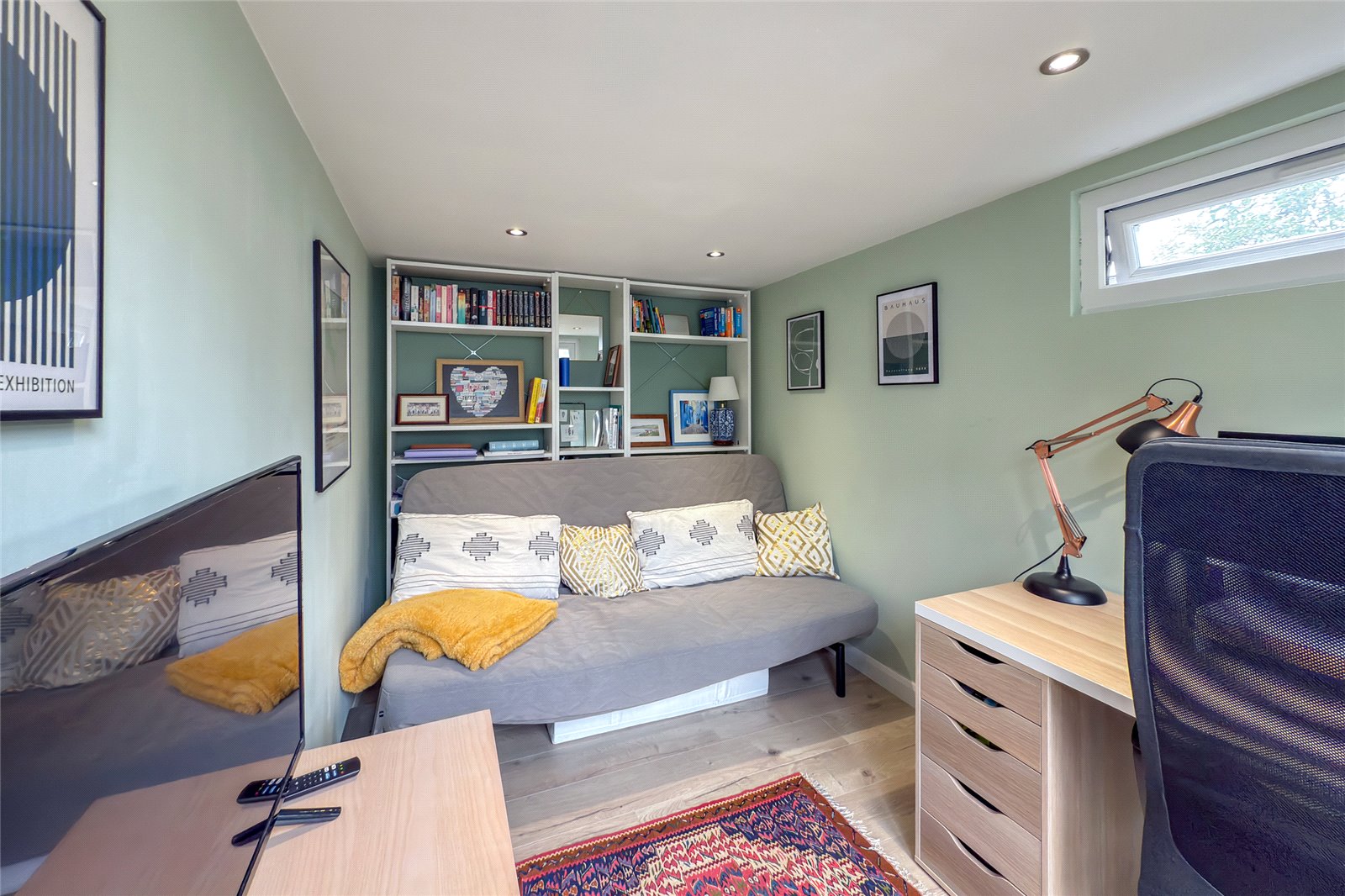 2 bed terraced house for sale in Arthur Road, St. Albans, Hertfordshire, AL1  - Property Image 10