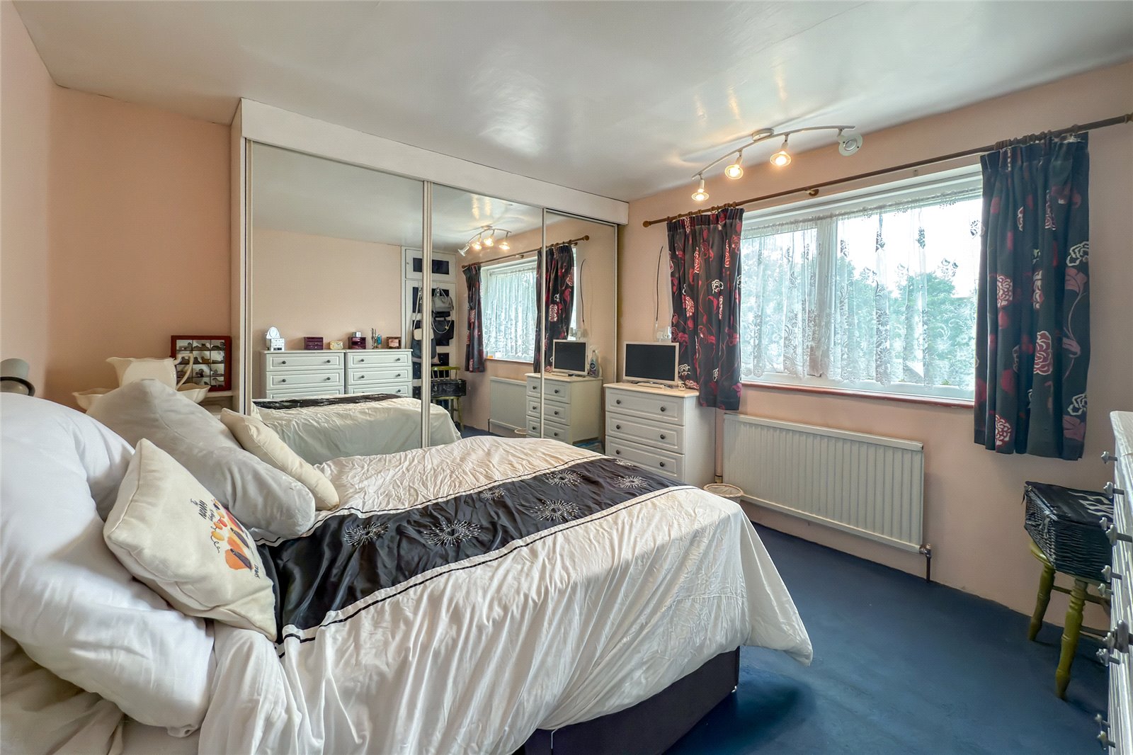 3 bed semi-detached house for sale in Gorham Drive, St. Albans, Hertfordshire, AL1 - Property Image 6