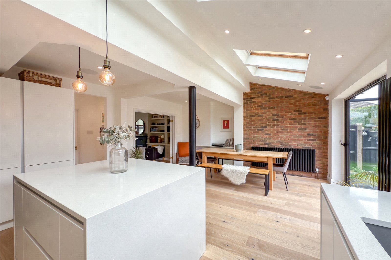 4 bed semi-detached house for sale in Linden Crescent, St. Albans, Hertfordshire, AL1  - Property Image 3