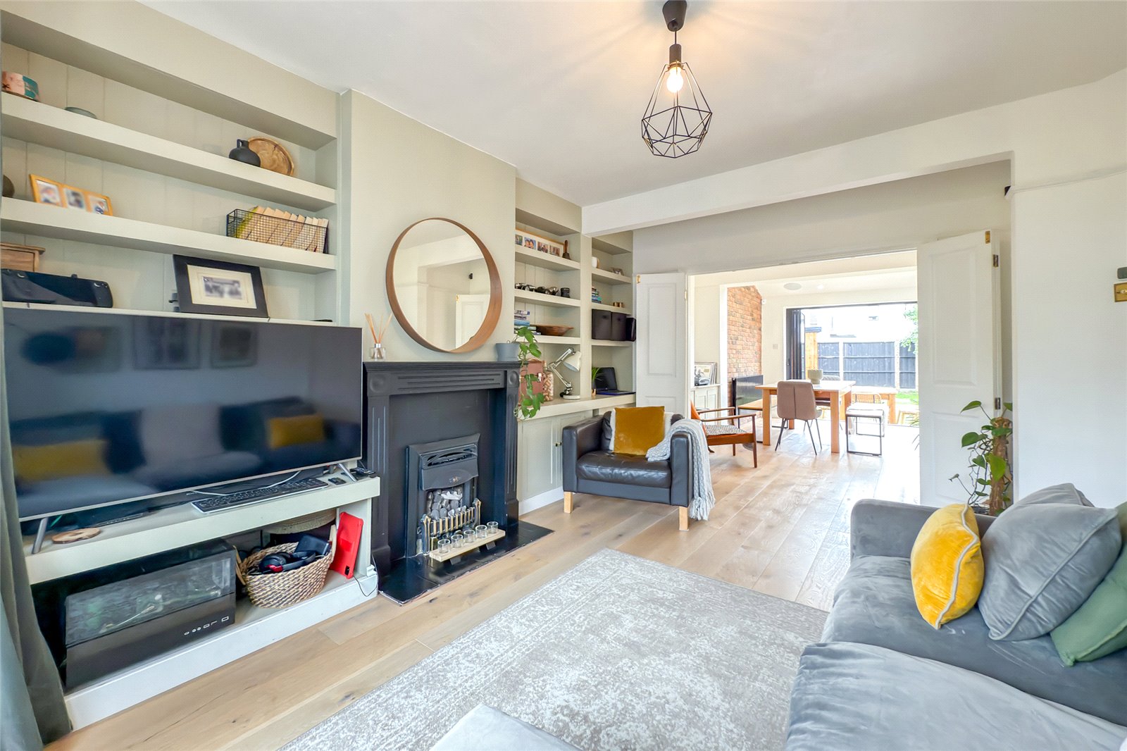 4 bed semi-detached house for sale in Linden Crescent, St. Albans, Hertfordshire, AL1  - Property Image 7