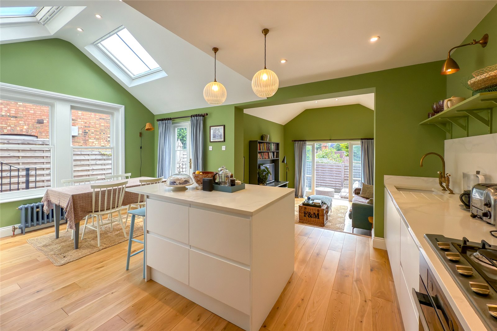 4 bed semi-detached house for sale in Kings Road, St. Albans, Hertfordshire, AL3 - Property Image 3