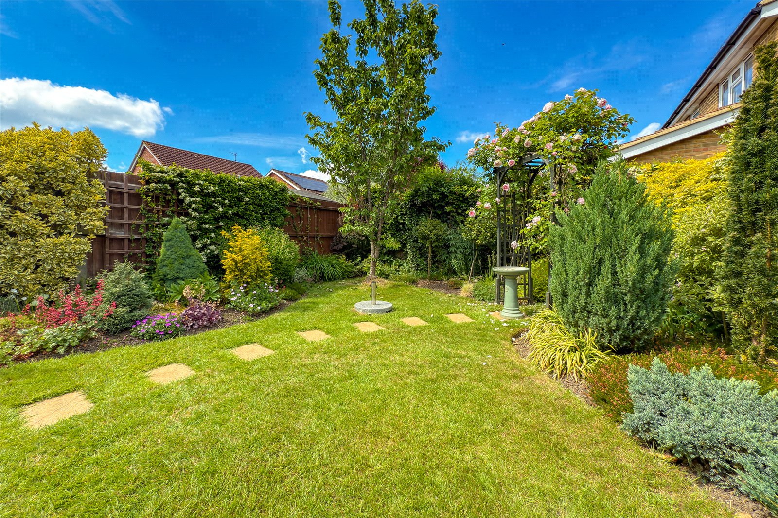 2 bed semi-detached house for sale in Puddingstone Drive, St. Albans, Hertfordshire, AL4  - Property Image 10