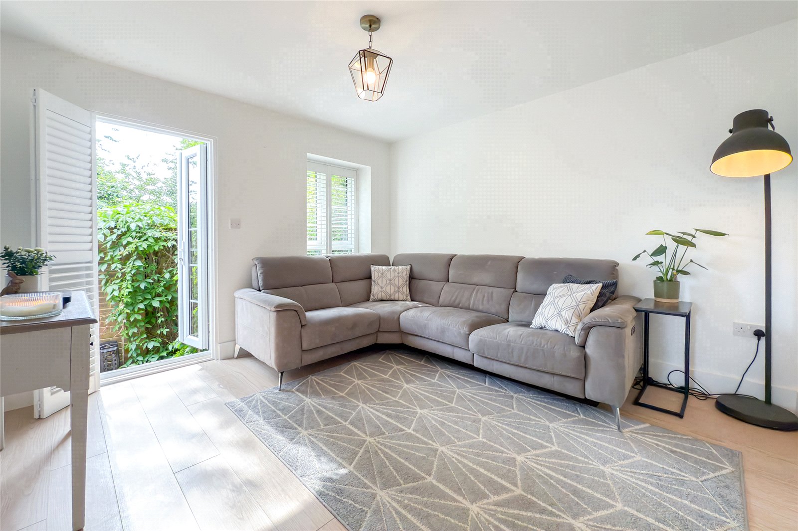 4 bed end of terrace house for sale in Chiswell Green Lane, Chiswell Green, St. Albans, Hertfordshire, AL2 - Property Image 4