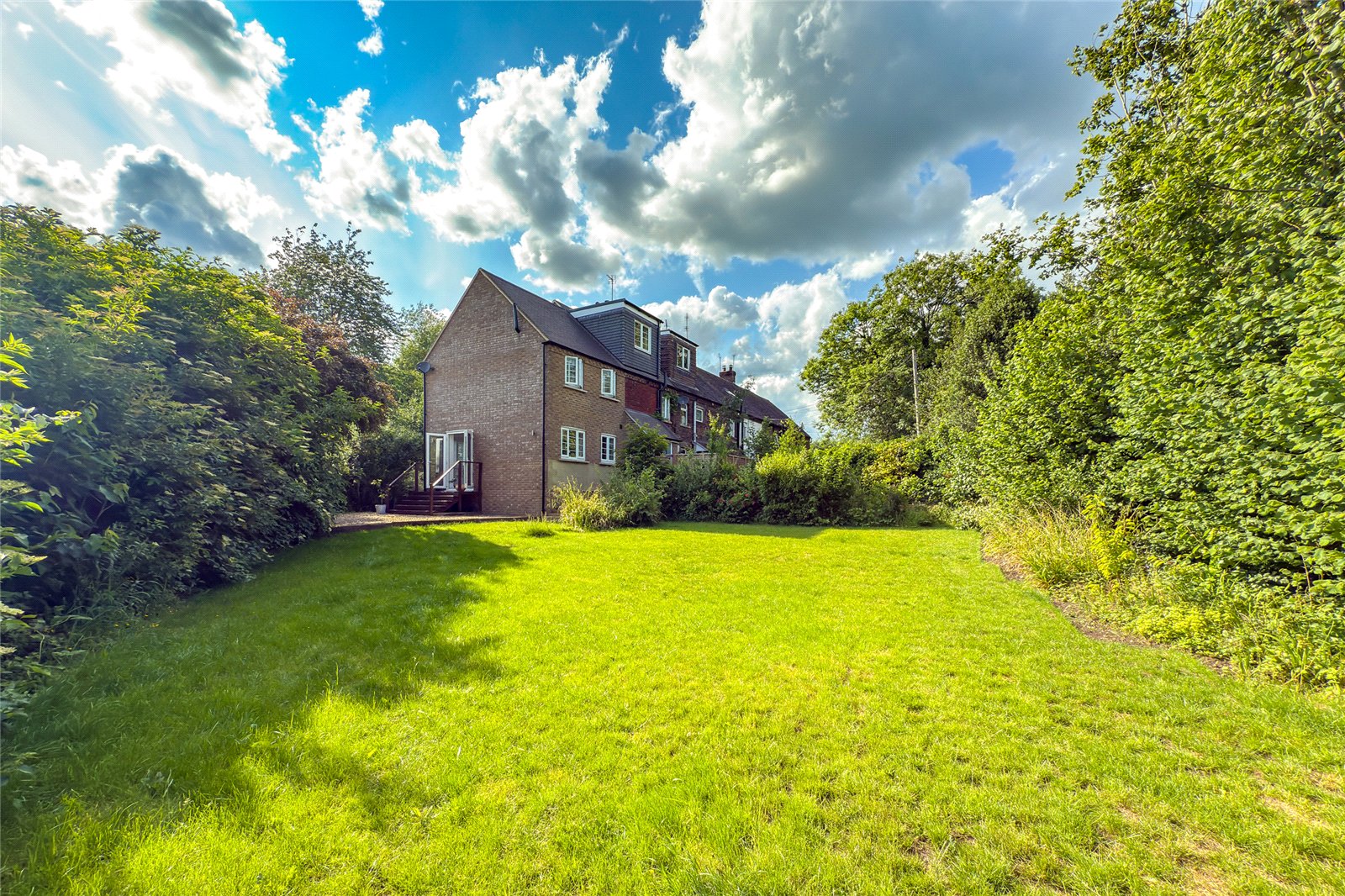 4 bed end of terrace house for sale in Chiswell Green Lane, Chiswell Green, St. Albans, Hertfordshire, AL2 - Property Image 9