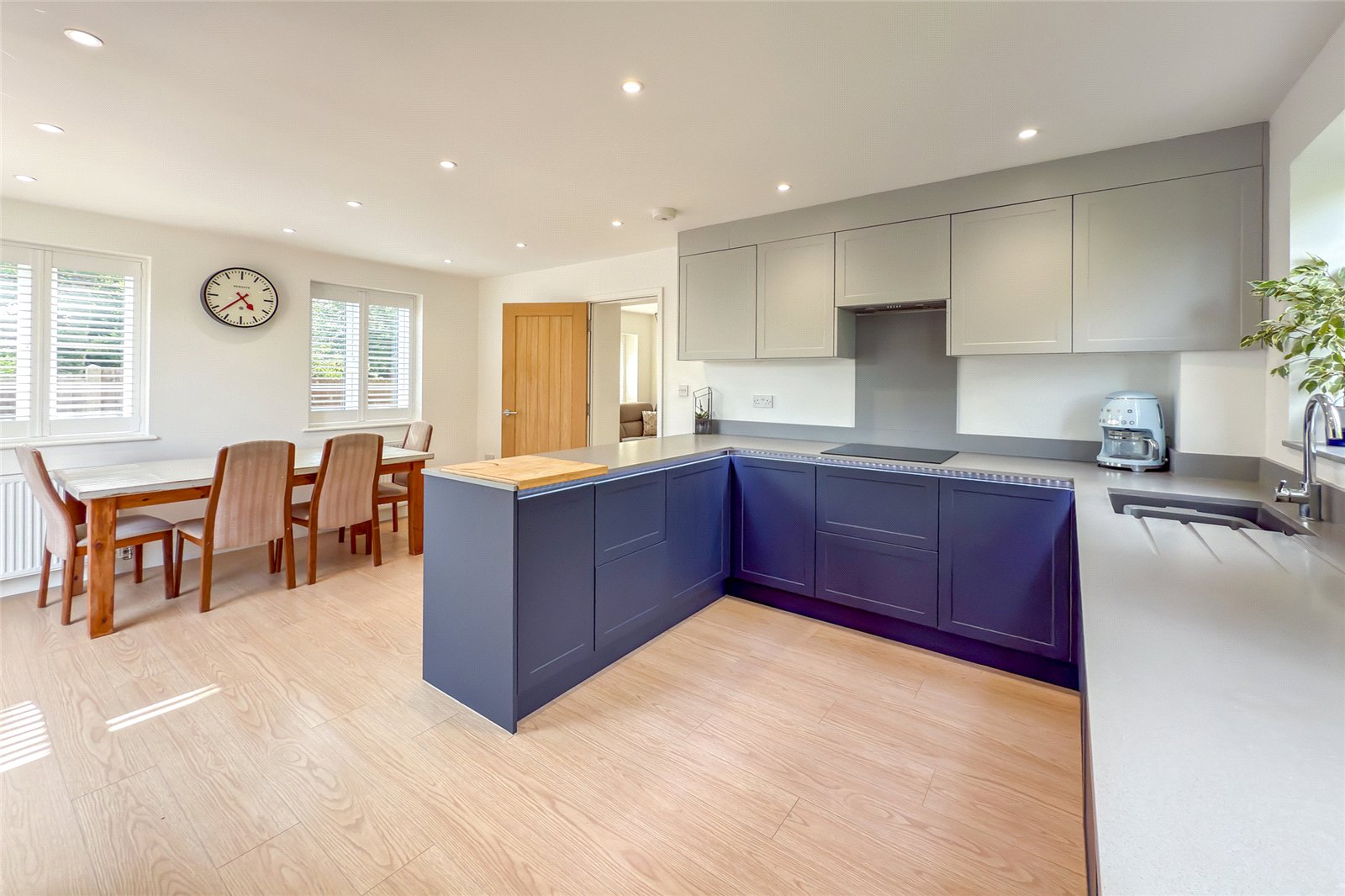4 bed end of terrace house for sale in Chiswell Green Lane, Chiswell Green, St. Albans, Hertfordshire, AL2 - Property Image 16