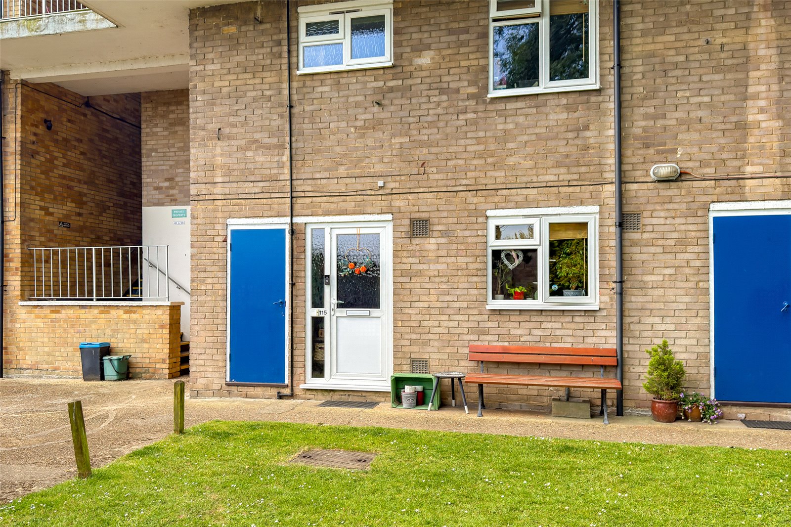 2 bed ground floor flat to rent in Hughenden Road, St. Albans, Hertfordshire, AL4  - Property Image 1