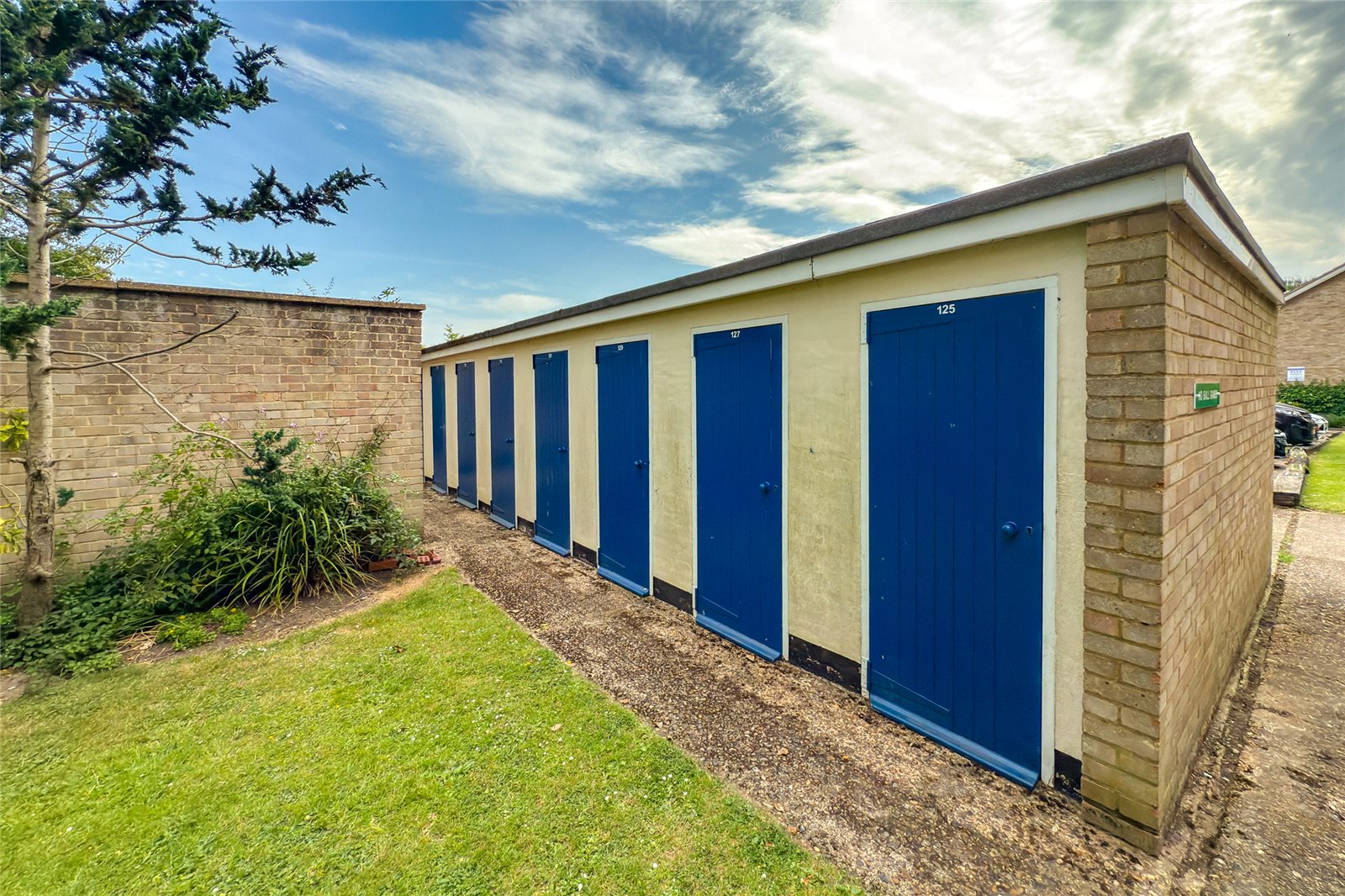 2 bed ground floor flat to rent in Hughenden Road, St. Albans, Hertfordshire, AL4  - Property Image 11