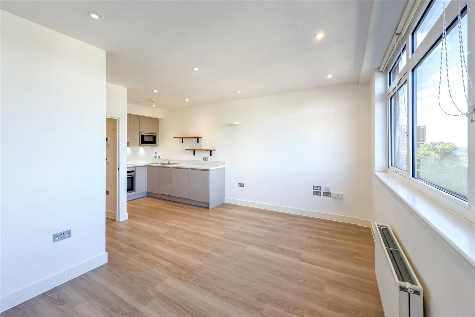 1 bed apartment to rent in Ridgmont Plaza, 36 Ridgmont Road, St. Albans, Hertfordshire, AL1 - Property Image 5