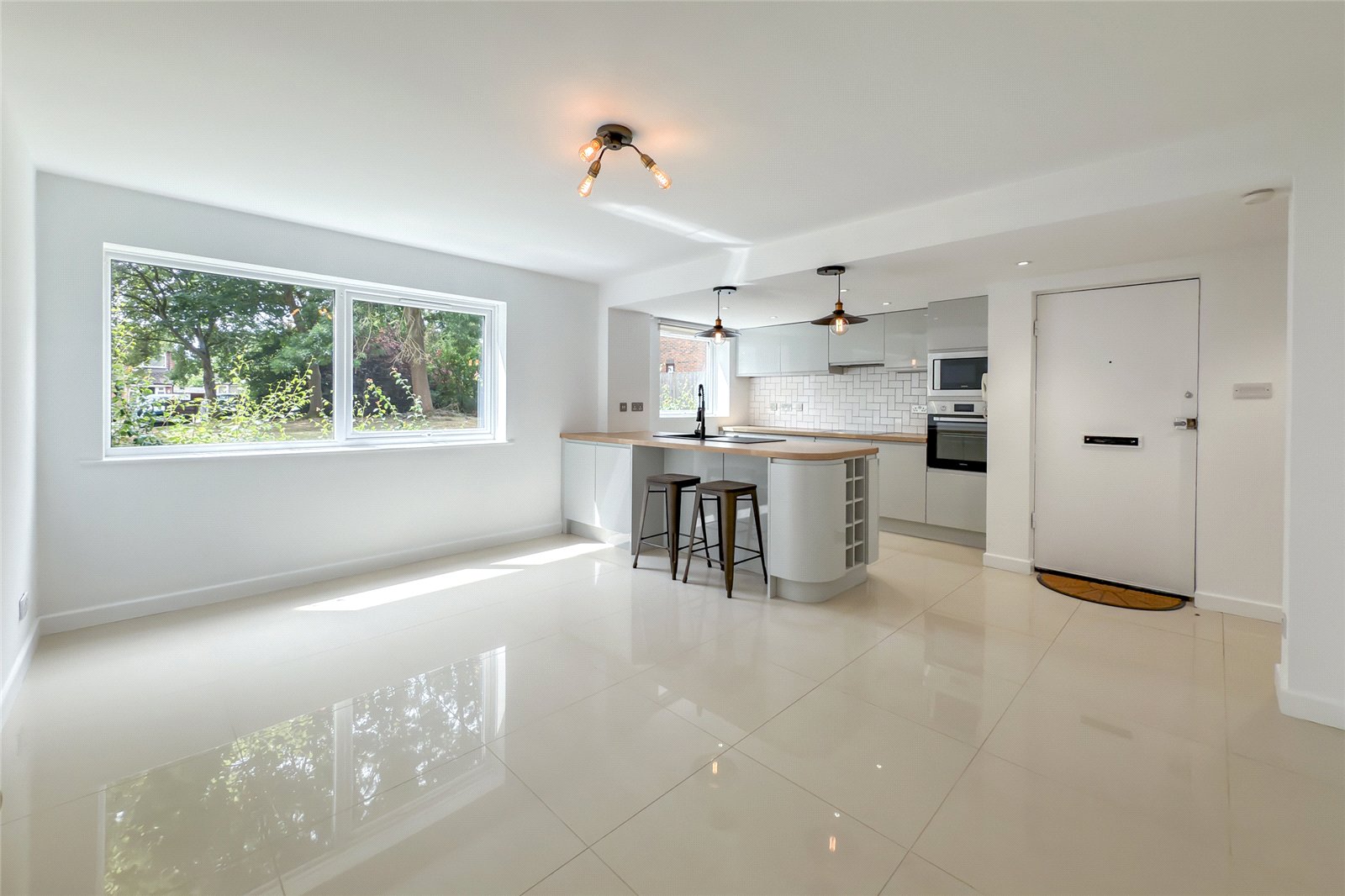 1 bed ground floor flat for sale in Cedar Court, St. Albans, Hertfordshire, AL4  - Property Image 2