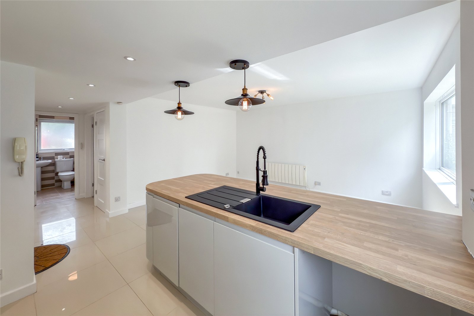 1 bed ground floor flat for sale in Cedar Court, St. Albans, Hertfordshire, AL4  - Property Image 4