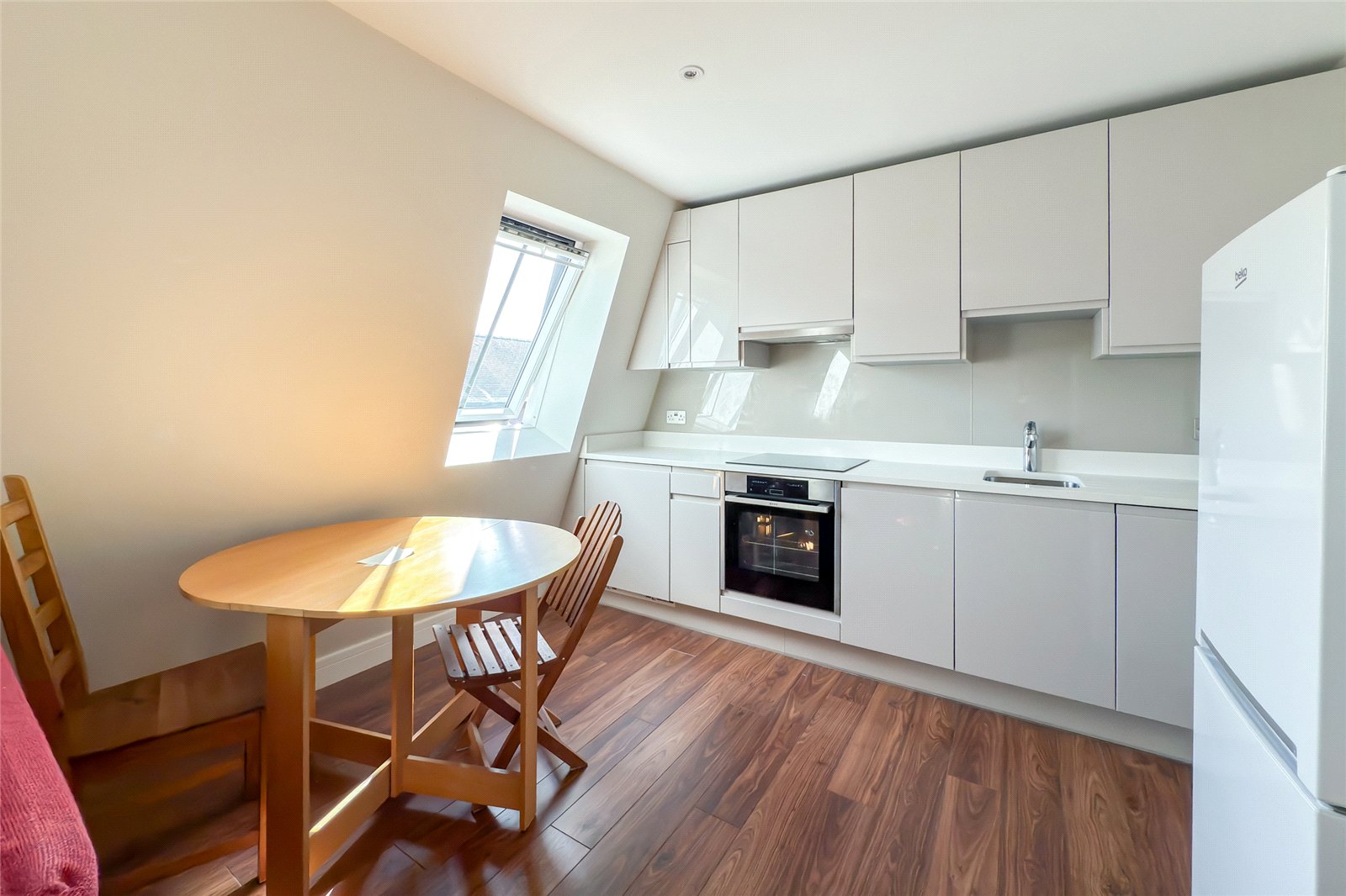 1 bed apartment for sale in Verulam Road, St. Albans, Hertfordshire, AL3 - Property Image 4