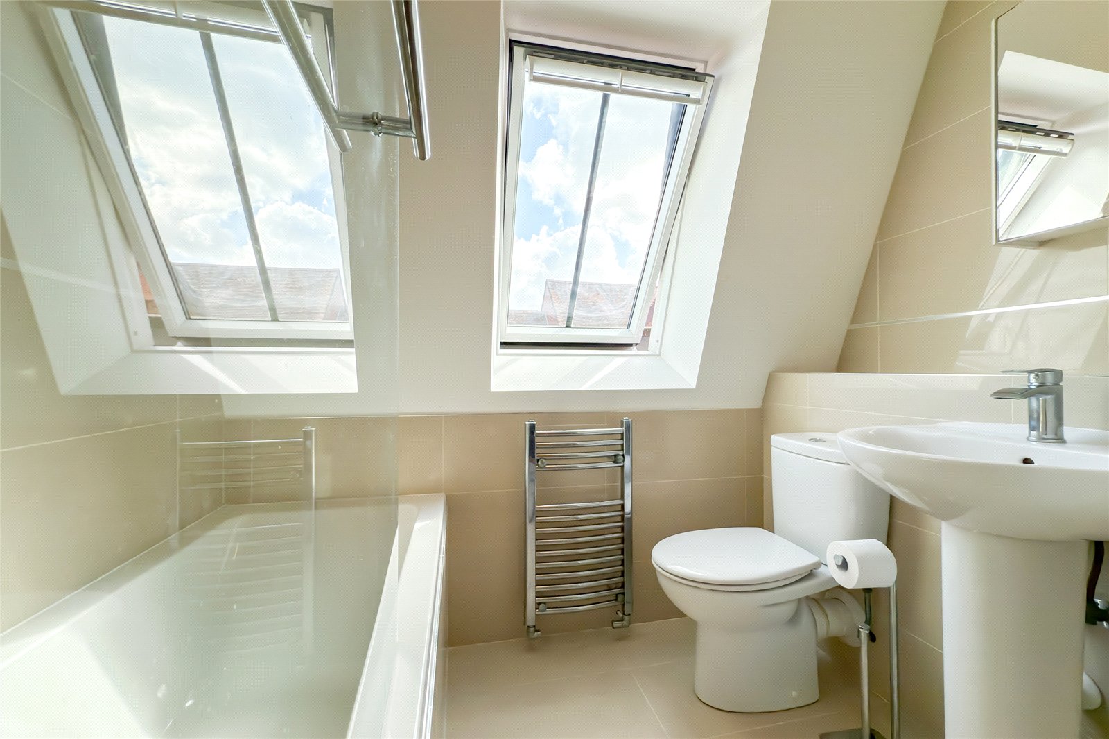 1 bed apartment for sale in Verulam Road, St. Albans, Hertfordshire, AL3 - Property Image 8