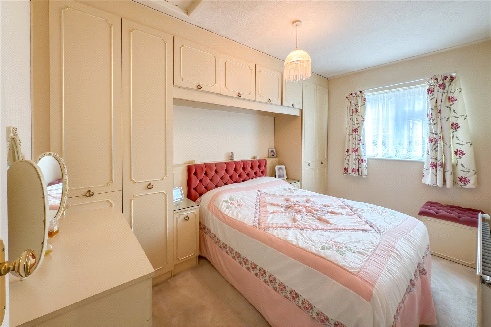 3 bed terraced house for sale in Ashby Gardens, St. Albans, Hertfordshire, AL1  - Property Image 6