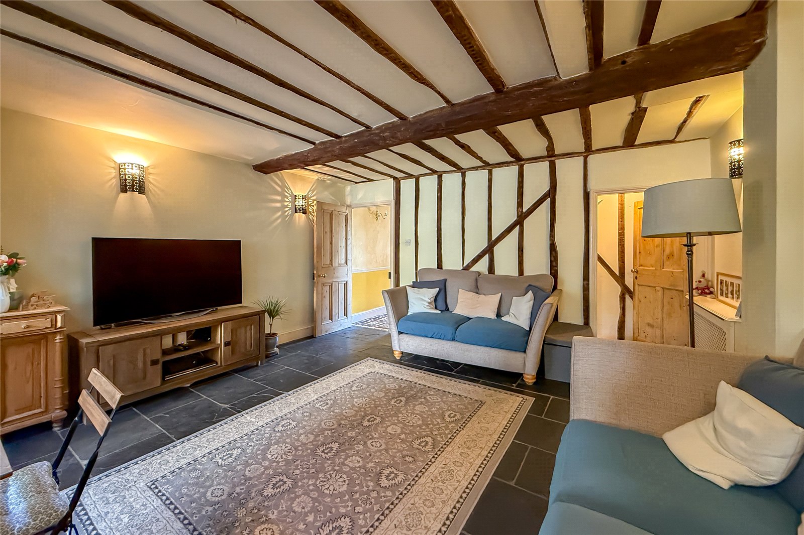3 bed terraced house for sale in Holywell Hill, St. Albans, Hertfordshire, AL1  - Property Image 4