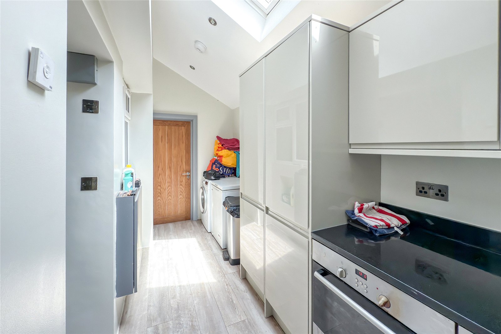 5 bed detached house for sale in Tippendell Lane, Park Street, St. Albans, Hertfordshire, AL2 - Property Image 17