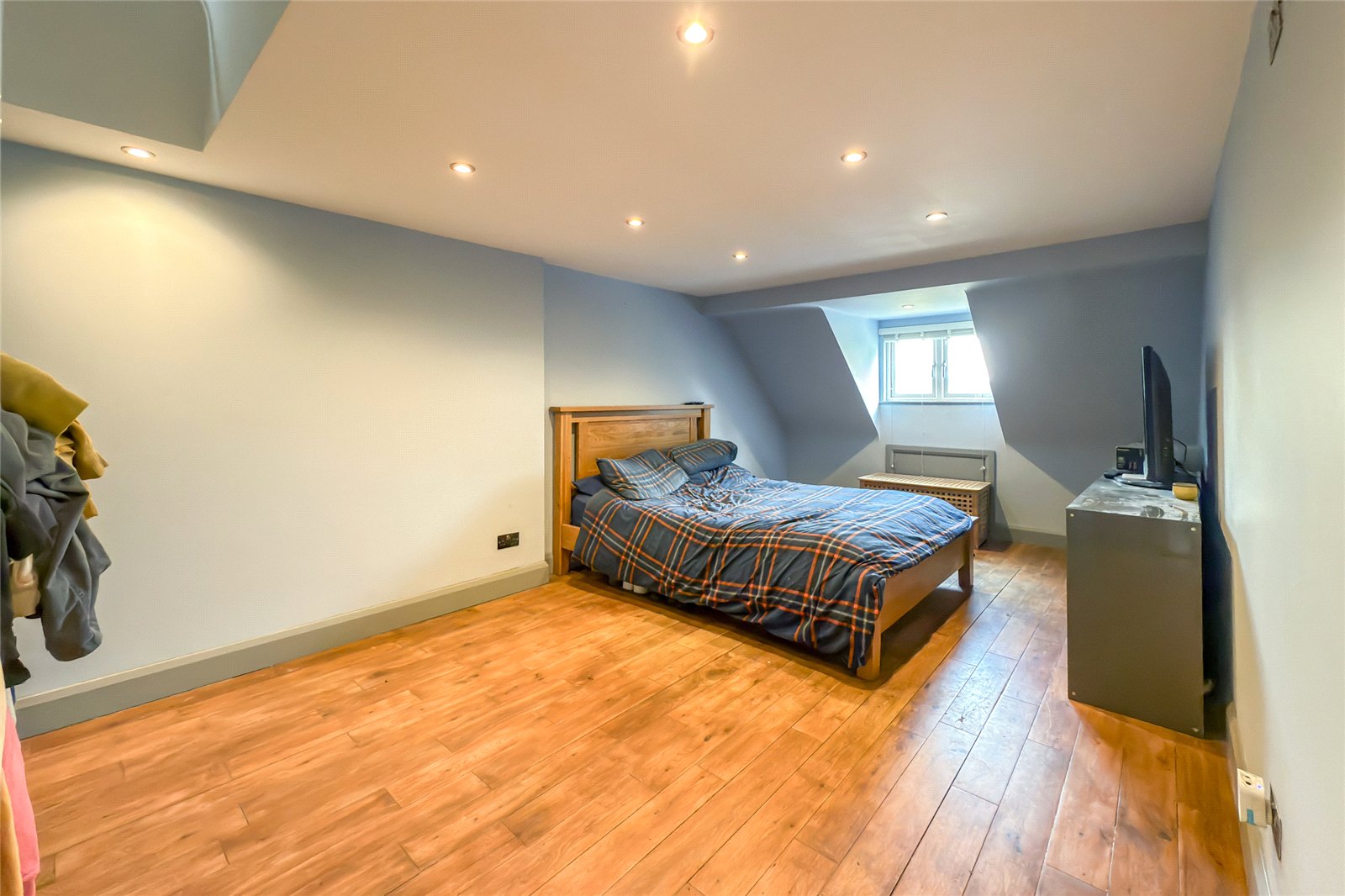 5 bed detached house for sale in Tippendell Lane, Park Street, St. Albans, Hertfordshire, AL2 - Property Image 7