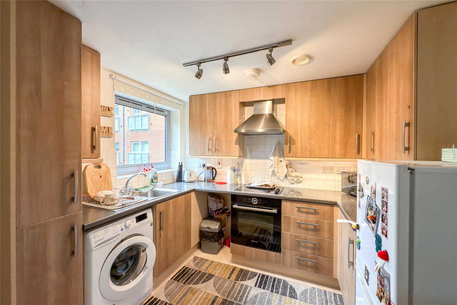 2 bed ground floor flat for sale in Davy House, Charrington Place, St. Albans, Hertfordshire, AL1 - Property Image 4