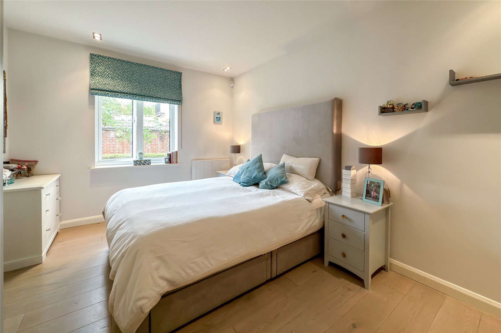 2 bed ground floor flat for sale in Benedictine Place, 25 London Road, St. Albans, Hertfordshire, AL1  - Property Image 7