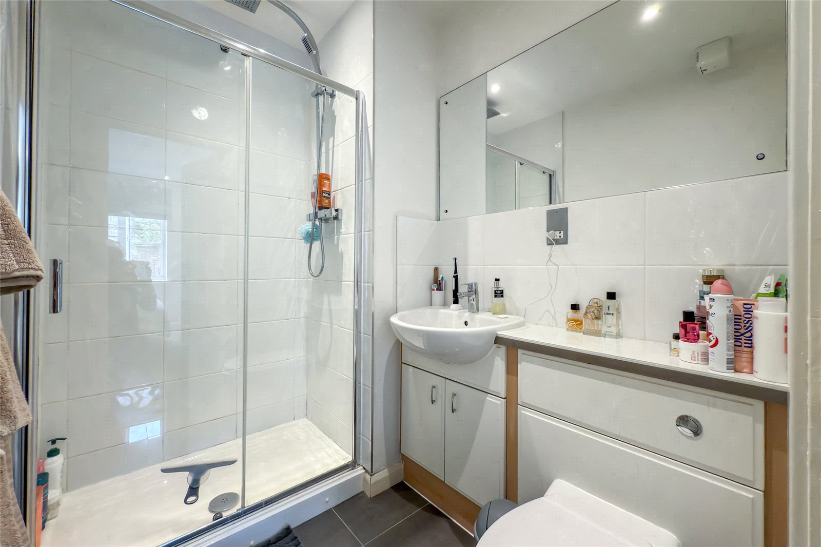 2 bed ground floor flat for sale in Benedictine Place, 25 London Road, St. Albans, Hertfordshire, AL1  - Property Image 14