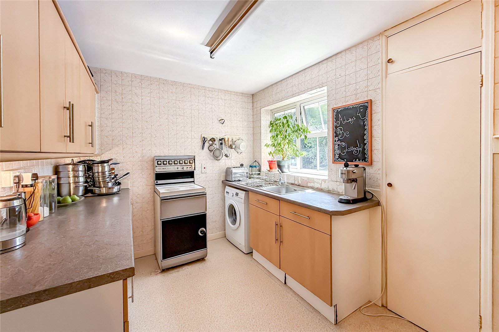 3 bed apartment for sale in Westminster Court, St. Albans, Hertfordshire, AL1 - Property Image 4