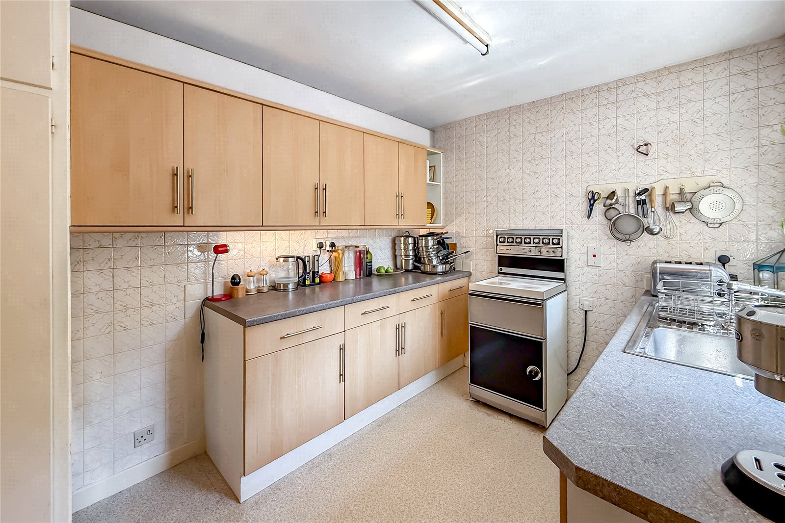 3 bed apartment for sale in Westminster Court, St. Albans, Hertfordshire, AL1 - Property Image 13
