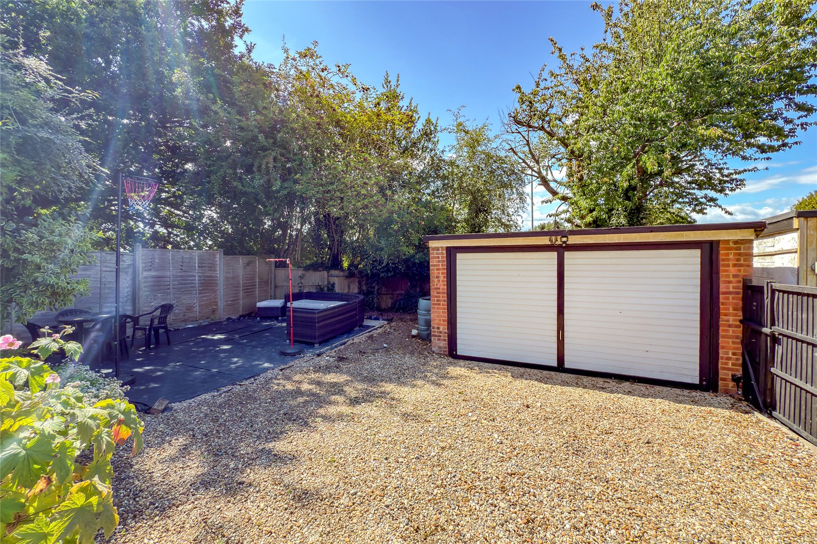4 bed detached house for sale in Mount Drive, Park Street, St. Albans, Hertfordshire, AL2  - Property Image 14
