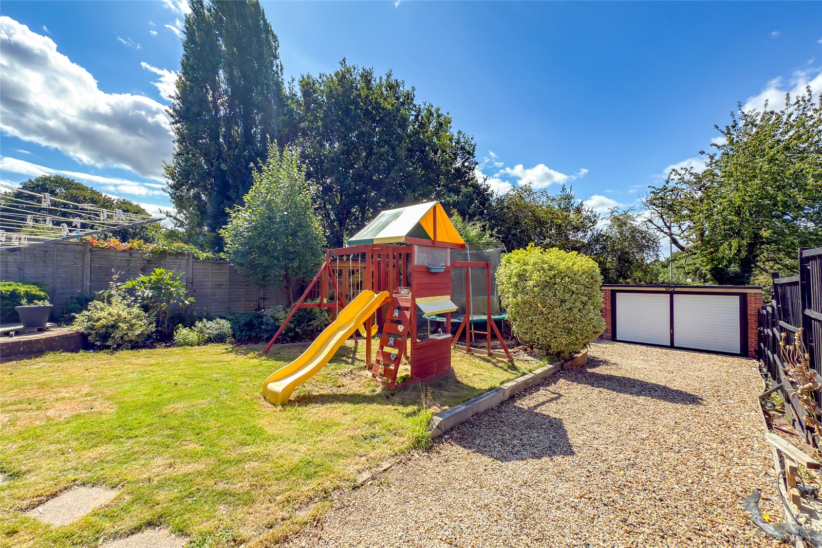 4 bed detached house for sale in Mount Drive, Park Street, St. Albans, Hertfordshire, AL2  - Property Image 15
