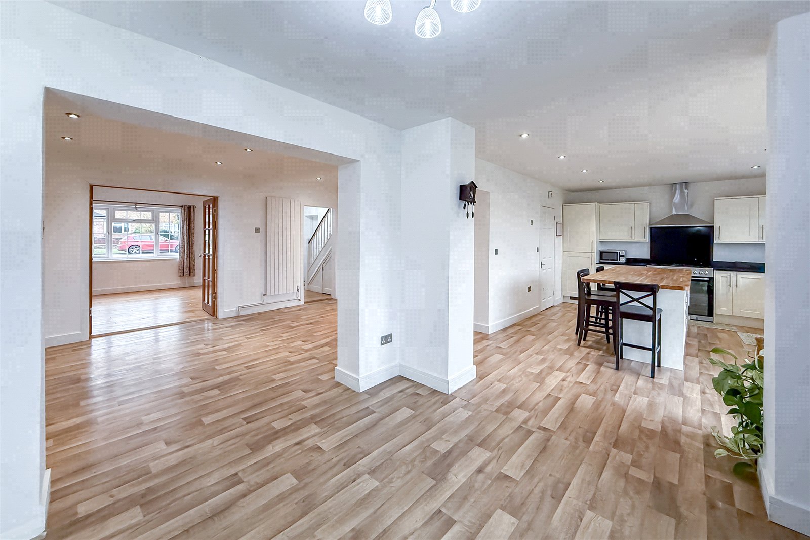 5 bed semi-detached house to rent in The Ridgeway, St. Albans, Hertfordshire, AL4  - Property Image 2