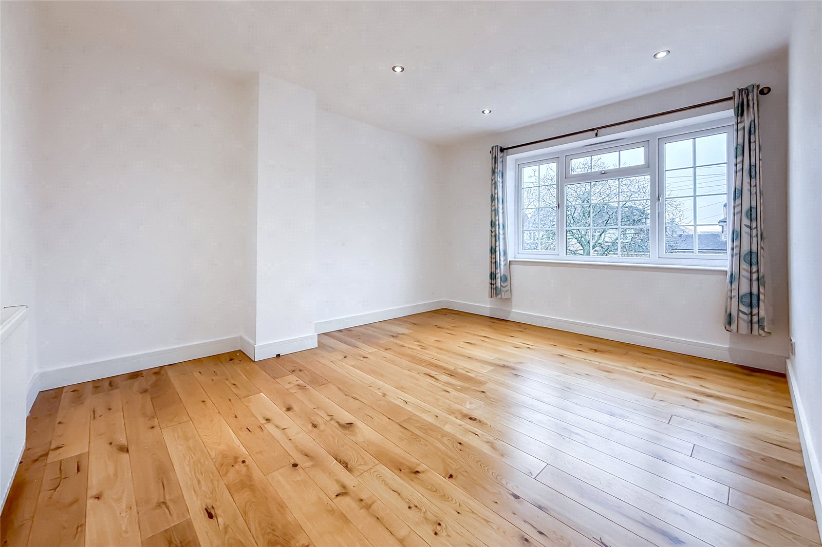 5 bed semi-detached house to rent in The Ridgeway, St. Albans, Hertfordshire, AL4  - Property Image 4