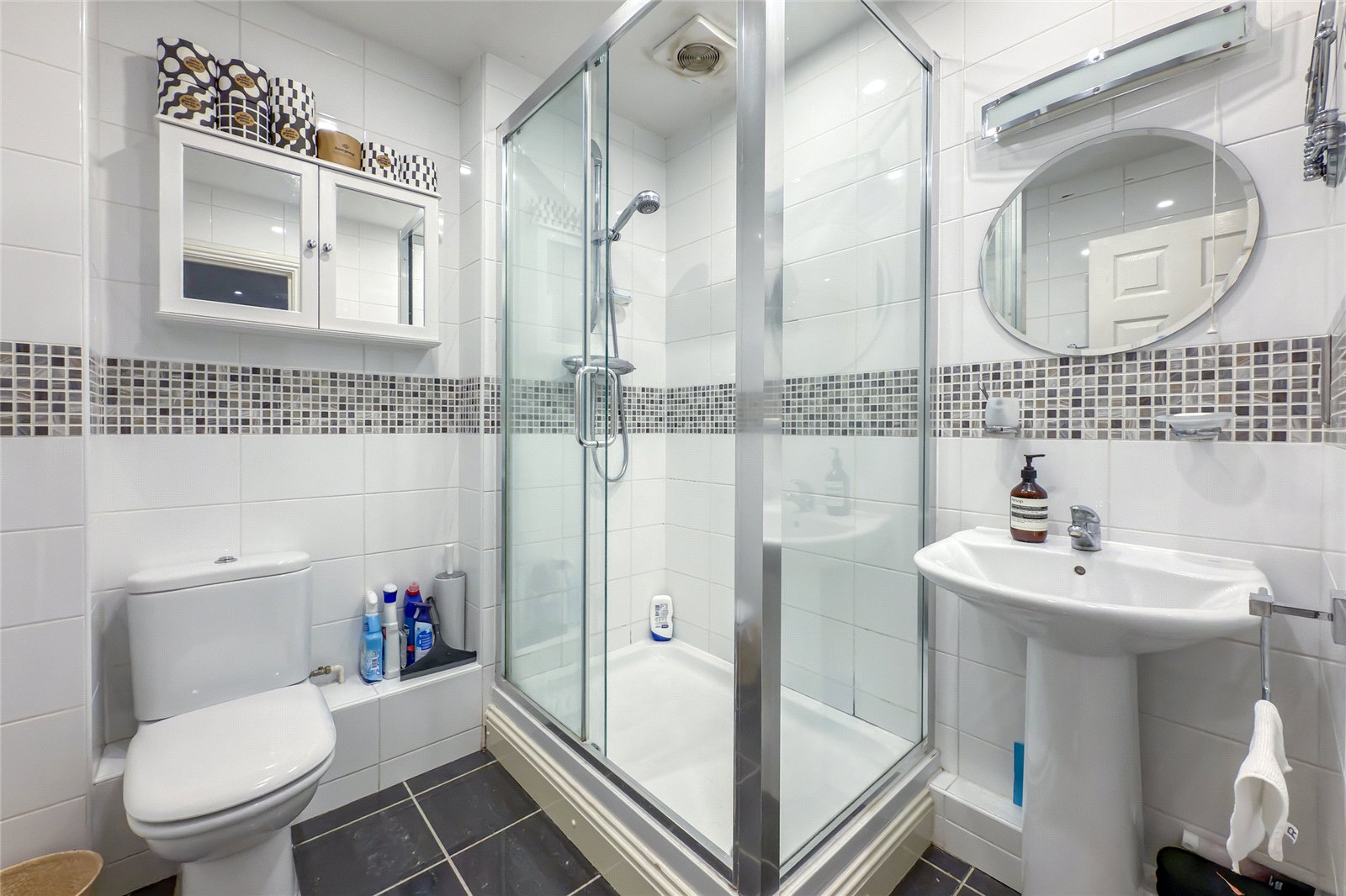 2 bed ground floor flat for sale in Aventine Court, 101 Holywell Hill, St. Albans, Hertfordshire, AL1  - Property Image 7