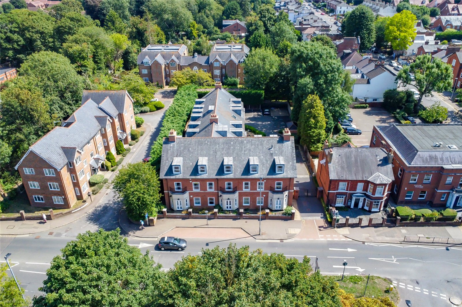 2 bed ground floor flat for sale in Aventine Court, 101 Holywell Hill, St. Albans, Hertfordshire, AL1  - Property Image 10