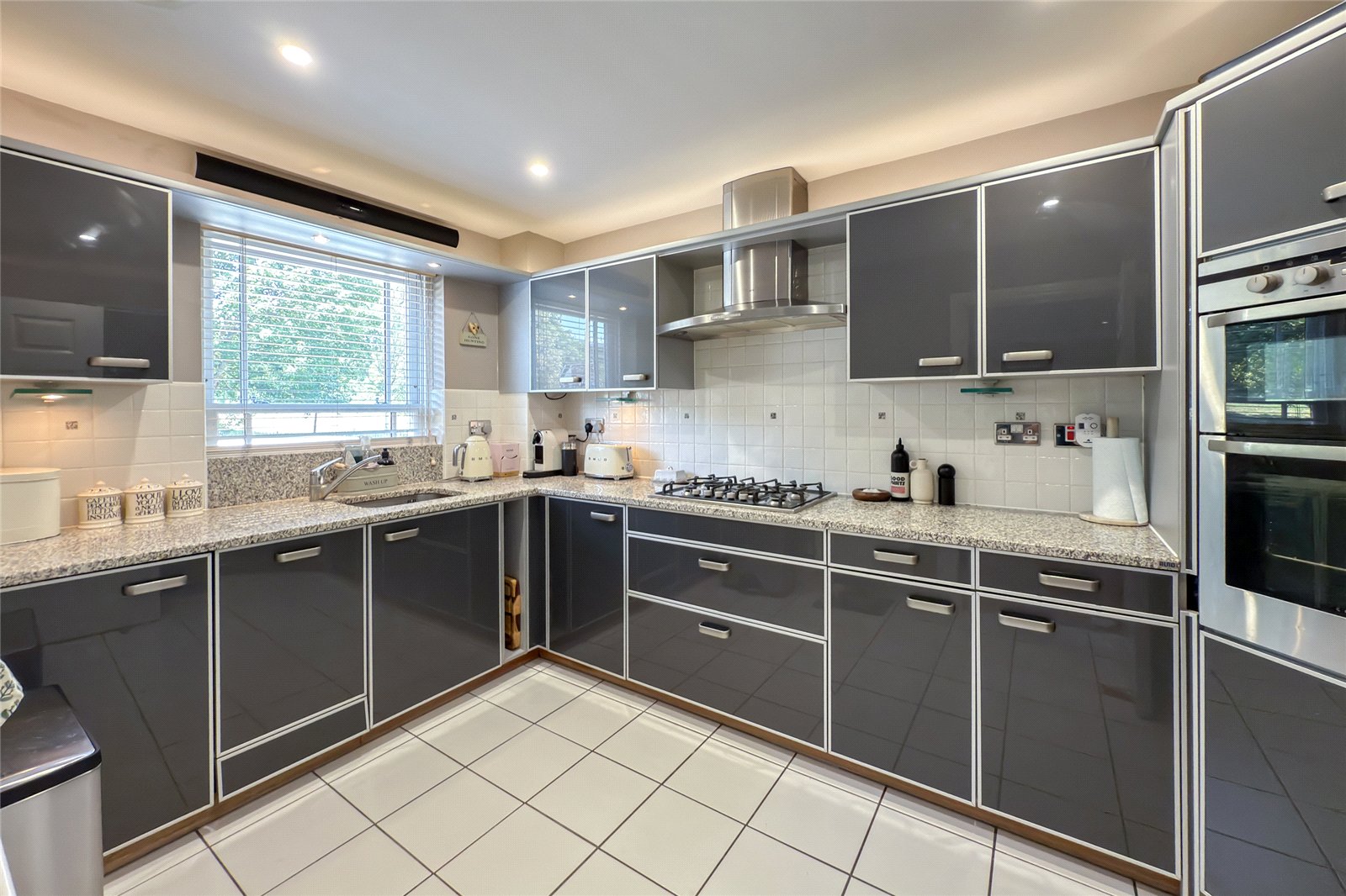2 bed ground floor flat for sale in Aventine Court, 101 Holywell Hill, St. Albans, Hertfordshire, AL1  - Property Image 16