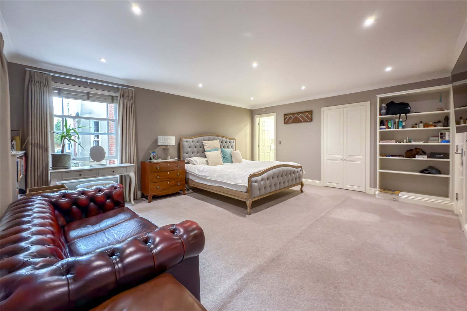 2 bed ground floor flat for sale in Aventine Court, 101 Holywell Hill, St. Albans, Hertfordshire, AL1  - Property Image 5