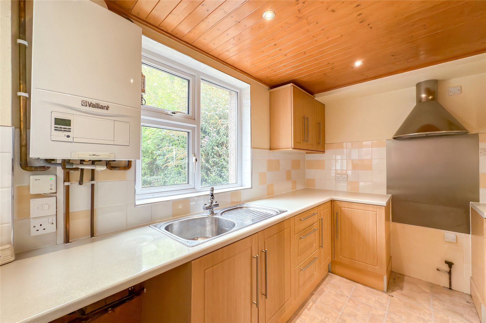 3 bed semi-detached house for sale in Marshall Avenue, St. Albans, Hertfordshire, AL3 - Property Image 2