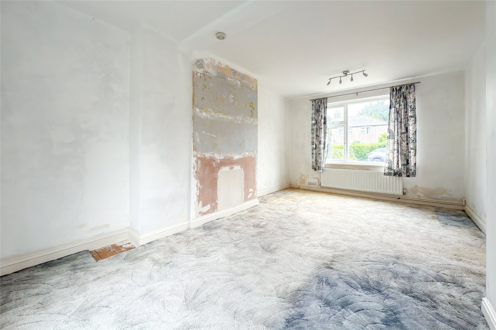 3 bed semi-detached house for sale in Marshall Avenue, St. Albans, Hertfordshire, AL3 - Property Image 4