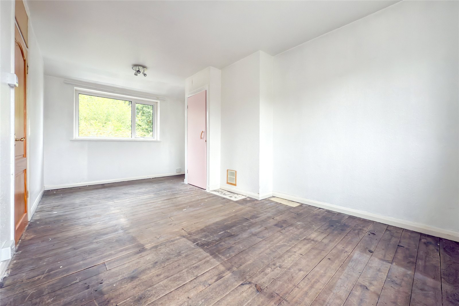 3 bed semi-detached house for sale in Marshall Avenue, St. Albans, Hertfordshire, AL3 - Property Image 5