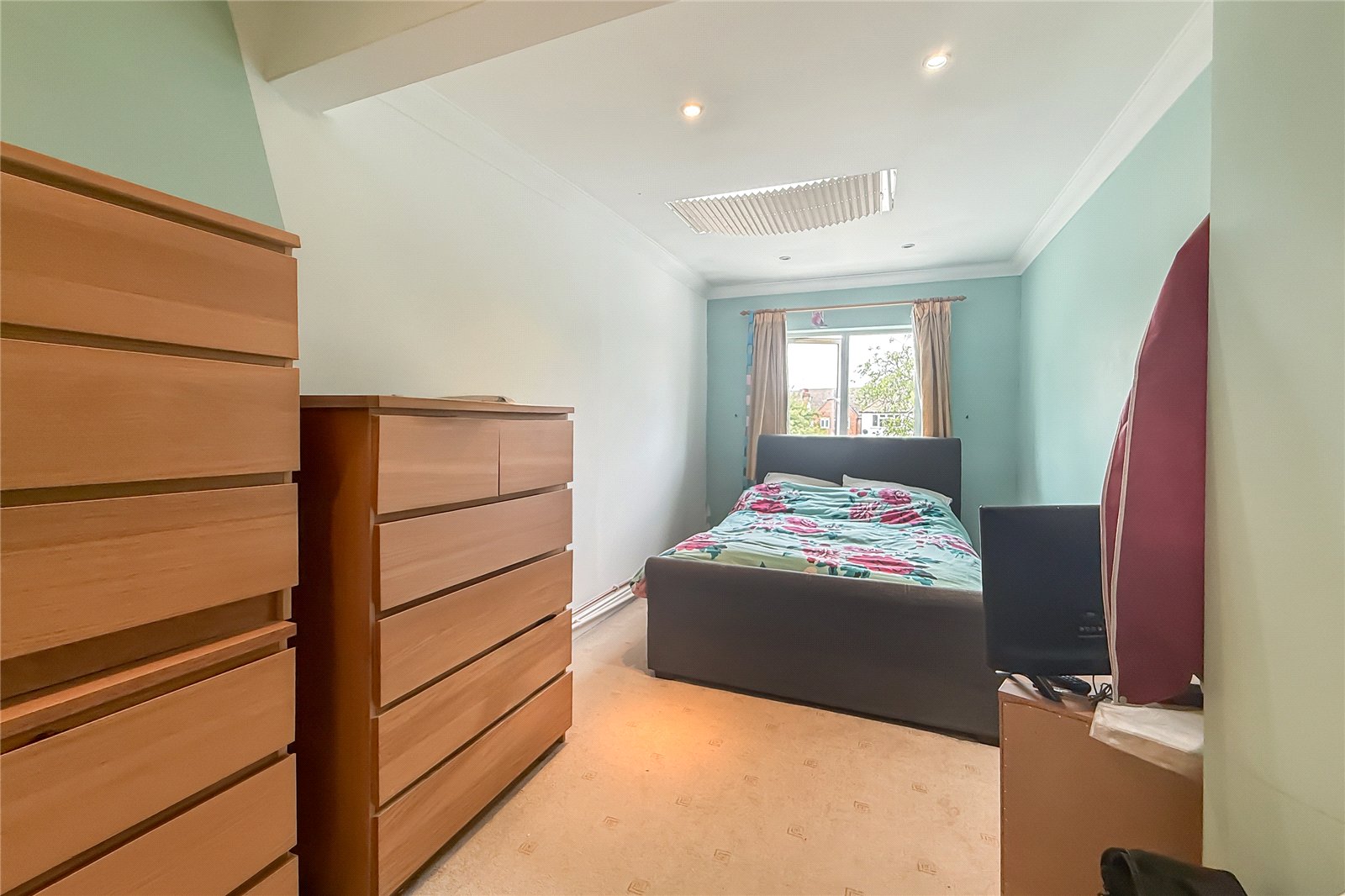 4 bed semi-detached house for sale in Guildford Road, St. Albans, Hertfordshire, AL1  - Property Image 7