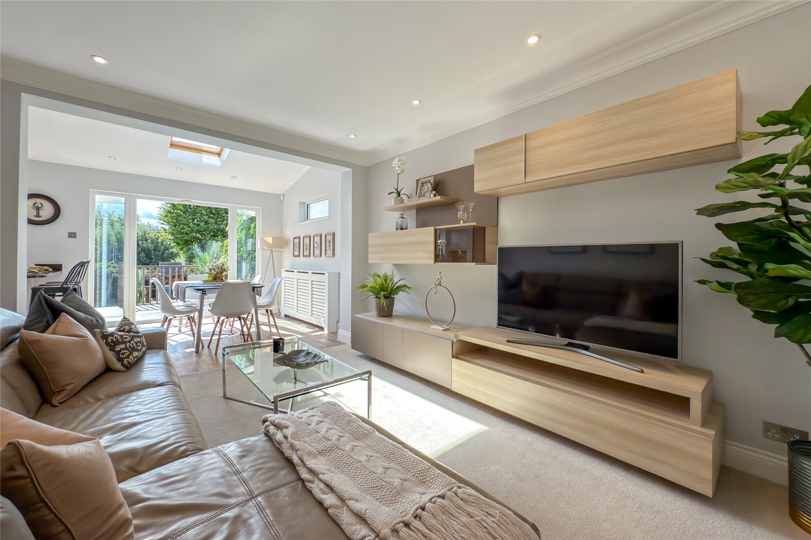 4 bed detached house for sale in Waverley Road, St. Albans, Hertfordshire, AL3 - Property Image 4