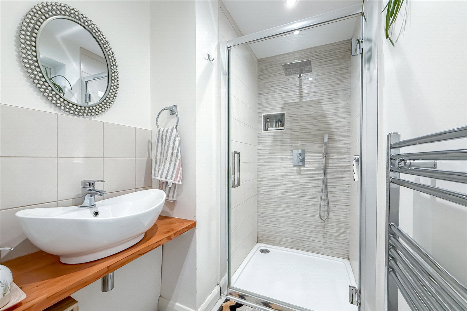 3 bed semi-detached house for sale in Cell Barnes Lane, St. Albans, Hertfordshire, AL1  - Property Image 6