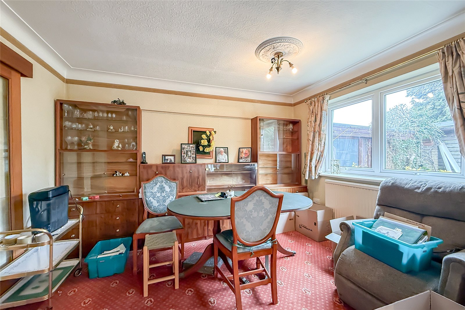 3 bed link detached house for sale in Foxcroft, St. Albans, Hertfordshire, AL1 - Property Image 3