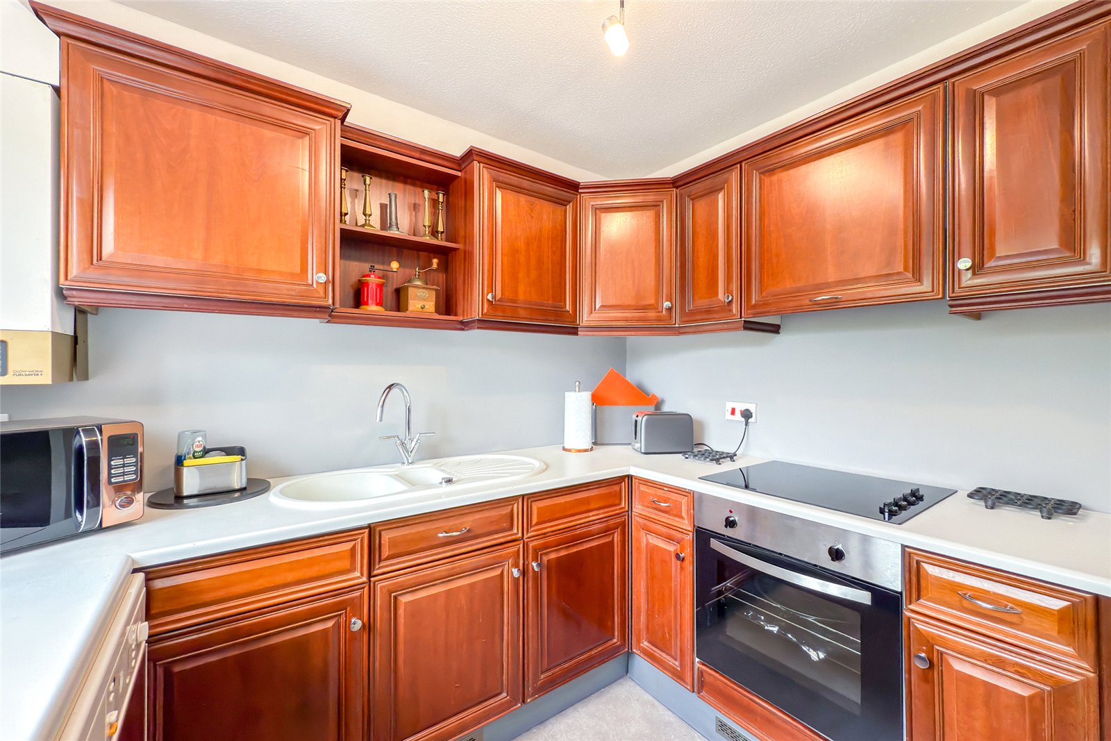 1 bed apartment for sale in Hawkshill, Dellfield, St. Albans, Hertfordshire, AL1  - Property Image 4