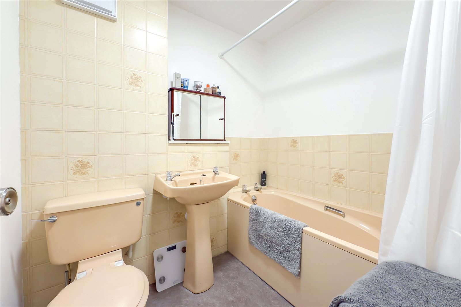 1 bed apartment for sale in Hawkshill, Dellfield, St. Albans, Hertfordshire, AL1  - Property Image 7