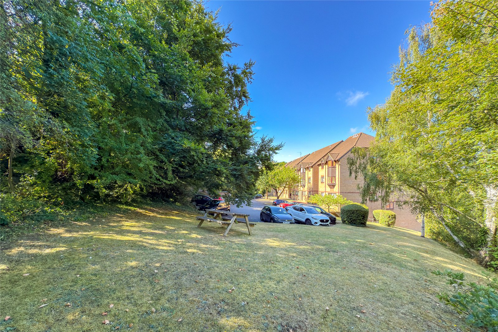 1 bed apartment for sale in Hawkshill, Dellfield, St. Albans, Hertfordshire, AL1  - Property Image 8