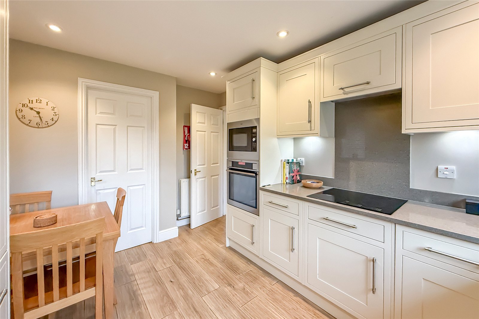 4 bed detached house for sale in Damson Way, St. Albans, Hertfordshire, AL4  - Property Image 14