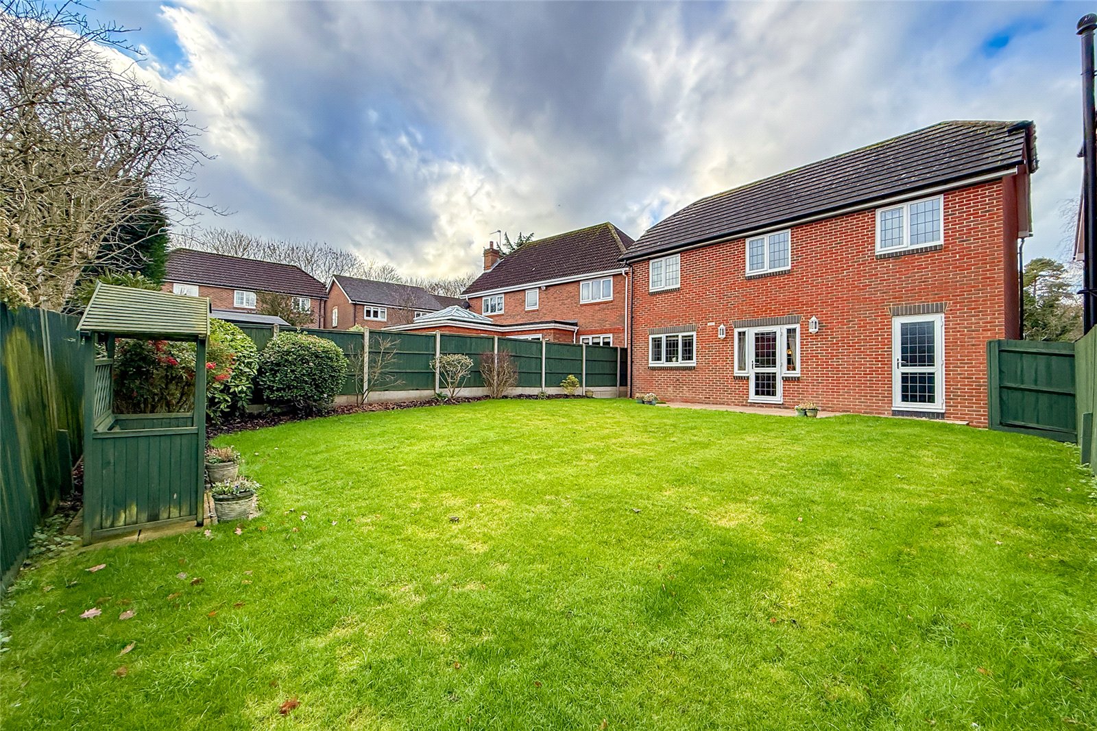 4 bed detached house for sale in Damson Way, St. Albans, Hertfordshire, AL4  - Property Image 19