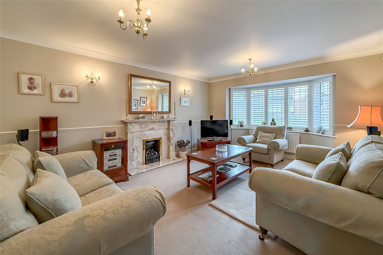 4 bed detached house for sale in Damson Way, St. Albans, Hertfordshire, AL4  - Property Image 2