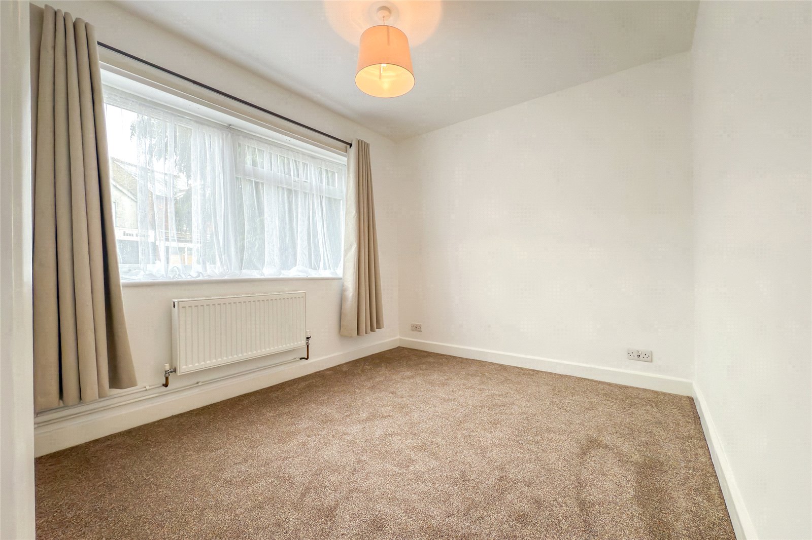 1 bed apartment to rent in Grimsdyke Lodge, Hatfield Road, St Albans, Hertfordshire, AL1 - Property Image 3
