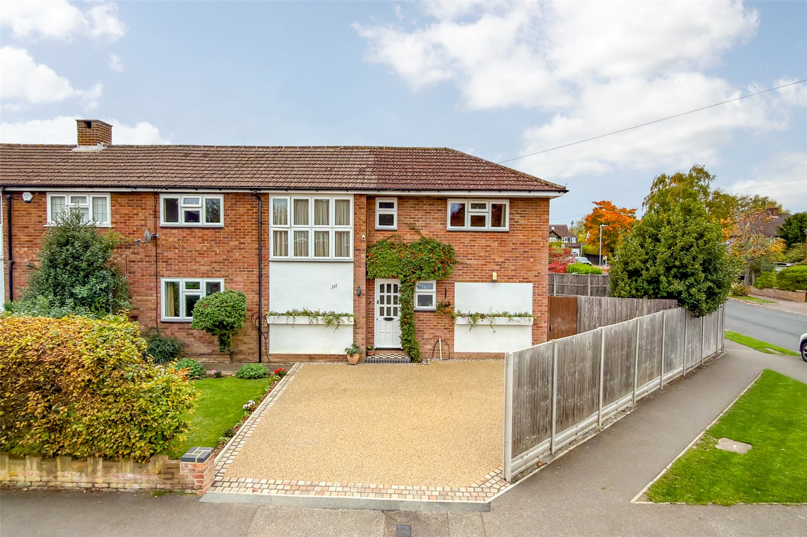 4 bed semi-detached house for sale in Woodland Drive, St. Albans, Hertfordshire, AL4 - Property Image 1